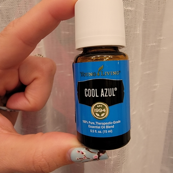 Young Living Cool Azul Essential Oil Brand New - Picture 2 of 8